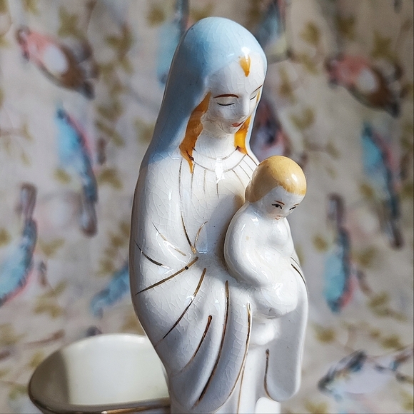 Vintage Virgin Mary Baby Jesus Religious Ceramic Planter Rose Vase Crazing Wear Vintage Virgin Mary Baby Jesus Religious Ceramic Planter Rose Vase Crazing Wear